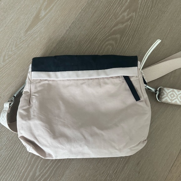 Lululemon Party Om Bag | Grain / Deep Coal / Angel Wing - Picture 7 of 12